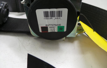 Opel Corsa D 3-trg. Bj.09 Sicherheitsgurt vorn rechts 607707600E 3-T&uuml;rer